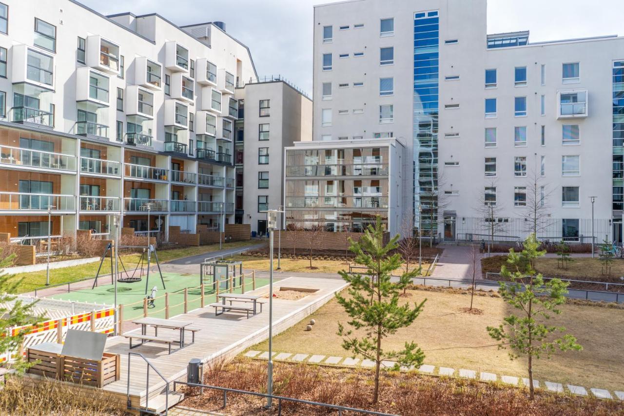 Appartement Iso Aurinkoinen Parveke Ja Hyvaet Yhteydet à Helsinki Extérieur photo