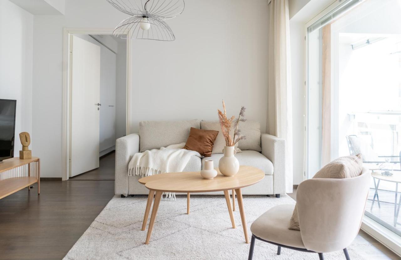 Appartement Iso Aurinkoinen Parveke Ja Hyvaet Yhteydet à Helsinki Extérieur photo
