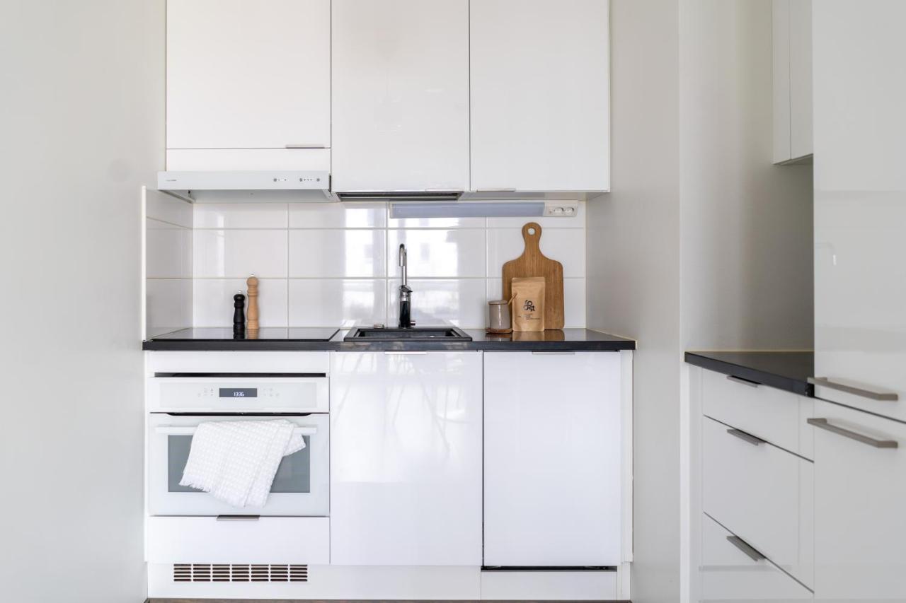 Appartement Iso Aurinkoinen Parveke Ja Hyvaet Yhteydet à Helsinki Extérieur photo