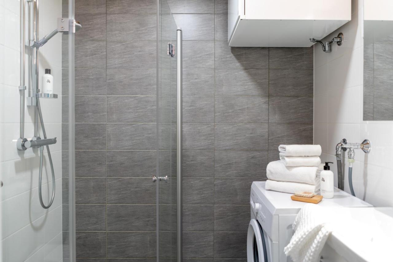 Appartement Iso Aurinkoinen Parveke Ja Hyvaet Yhteydet à Helsinki Extérieur photo